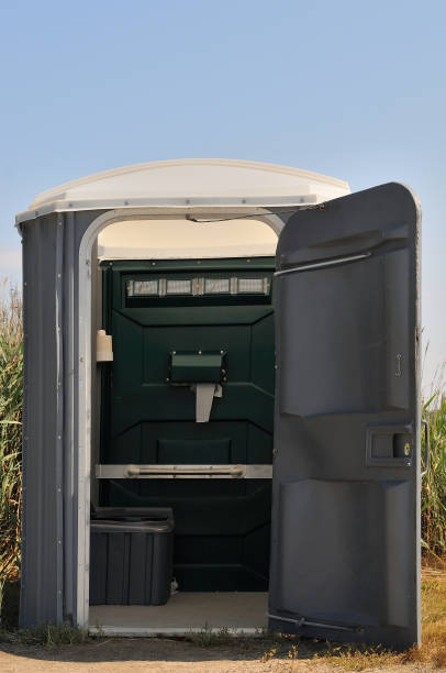 Best Porta potty rental near me  in Shoreview, MN